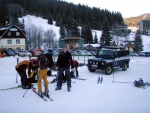 Pár fotek ze Základní kurzu Skialpinismu, Velmi dobré sněhové podmínky (prašánek) prověřili účastníky a jejich lyžařské schopnosti. Lavinové riziko posuzovali všichni za nádherného počasí a tak mráz vydepat jen jednu účastnici... - fotografie 43