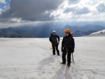 Vstup na Grossvenediger - srpen 2011, V srpnu jsme vyrazili s kilenty na vrchol tet nejvy hory Rakouska Grossvenediger - 3.674m. Vrcholu Velkho Bentana jsme zdrn doshli a tak si dosyta uili pohody vldnouc na Neue Prager Hut - fotografie 32