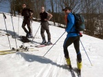 Základní kurz skialpinismu 16.-18.3.2012, Parádní jarní počásko, tvrdý firn a čistě chlapská parta. K tomu vyvrcholení na Sněžce a bezva náladička. Prostě se to vydařilo. - fotografie 13