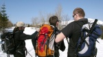 Základní kurz skialpinismu 16.-18.3.2012, Parádní jarní počásko, tvrdý firn a čistě chlapská parta. K tomu vyvrcholení na Sněžce a bezva náladička. Prostě se to vydařilo. - fotografie 86