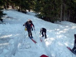 Základní kurz skialpinismu 16.-18.3.2012, Parádní jarní počásko, tvrdý firn a čistě chlapská parta. K tomu vyvrcholení na Sněžce a bezva náladička. Prostě se to vydařilo. - fotografie 93