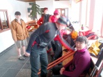 Skialpinistick pechod Krkono, Tsn po Novm roce jsme se vydali na pechod Krkono z Dolnch Mseek a do Janskch Lzn. Poas kzalo svoji drsnj tv, pesto v tmu vldla naprost pohoda. Veer ve finsk kdi tak neml  - fotografie 12