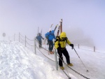 SKIALPINISTICKÝ PŘECHOD KRKONOŠ PŘES SNĚŽKU, Skialpinistická Krkonošská Haute route tentokrát nabídla fantastické počasí, 4 nádherné túry, cca 4.000 výškových metrů a 75 km na délku. A pohostinnost všech navštívených míst přispěla k super náladě - fotografie 39