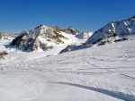 PITZTAL - Rozlyžování za ideálních podmínek, Perfektně připravený areál se skvělým sběhem a báječným počasím... k tomu 2 dny intenzivního lyžování s tipy od učitele lyžování a neustálé zlepšování se. - fotografie 19