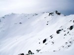 NZK TAURY - vyhldkov vrcholy, Ndhern poas a hlavn: SNH, SNH, SNH A zase SNH.
I pes nepznivou pedpovd bylo nakonec super poas a nedln sjezd z Preberu (2.740 m) byl tenikou na dortu. - fotografie 67