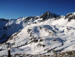 VRCHOLY TUXSKÝCH ALP na skialpech, Totální nedostatek sněhu v Tuxských Alpách a v okolí Weidener Hütte a navíc čerstvá nadílka sněhu v Lungau nás zavedli do samotného srdce Nízkých Taur. A počasí se opět vydařilo... - fotografie 59