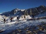 VRCHOLY TUXSKÝCH ALP na skialpech, Totální nedostatek sněhu v Tuxských Alpách a v okolí Weidener Hütte a navíc čerstvá nadílka sněhu v Lungau nás zavedli do samotného srdce Nízkých Taur. A počasí se opět vydařilo... - fotografie 61