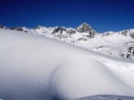 VRCHOLY TUXSKÝCH ALP na skialpech, Totální nedostatek sněhu v Tuxských Alpách a v okolí Weidener Hütte a navíc čerstvá nadílka sněhu v Lungau nás zavedli do samotného srdce Nízkých Taur. A počasí se opět vydařilo... - fotografie 121