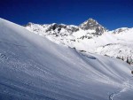 VRCHOLY TUXSKÝCH ALP na skialpech, Totální nedostatek sněhu v Tuxských Alpách a v okolí Weidener Hütte a navíc čerstvá nadílka sněhu v Lungau nás zavedli do samotného srdce Nízkých Taur. A počasí se opět vydařilo... - fotografie 128