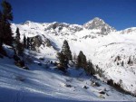 VRCHOLY TUXSKÝCH ALP na skialpech, Totální nedostatek sněhu v Tuxských Alpách a v okolí Weidener Hütte a navíc čerstvá nadílka sněhu v Lungau nás zavedli do samotného srdce Nízkých Taur. A počasí se opět vydařilo... - fotografie 133