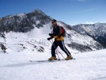 SKIALP ARENA NÍZKÉ TAURY, Tentokrát jsme se vrátili do Nízkych Taur, kde na nás čekalo fantastické počasí a dostatek sněhu. Odměnou byly překrásné výhledy z vrcholů a nezapomenutelné sjezdy. A parta byla skvělá... Díky Alponoš - fotografie 199